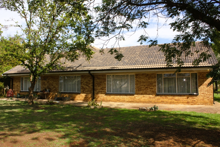 To Let 4 Bedroom Property for Rent in Potchefstroom Rural North West